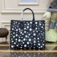 Louis Vuttion Yayoi Kusama OnTheGo MM M46389 Black/White