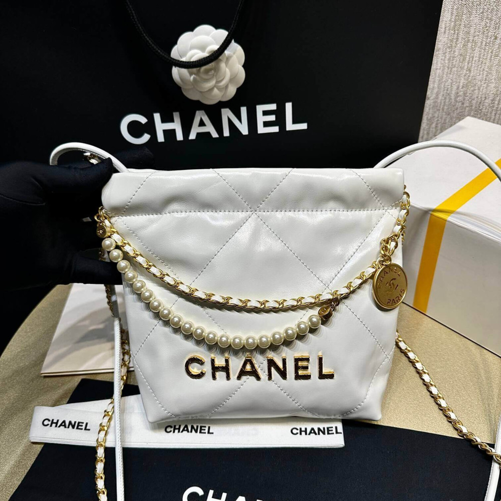 Chanel 22 Mini Bag Shiny Crumpled Calfskin with Pearl Chain AS3980