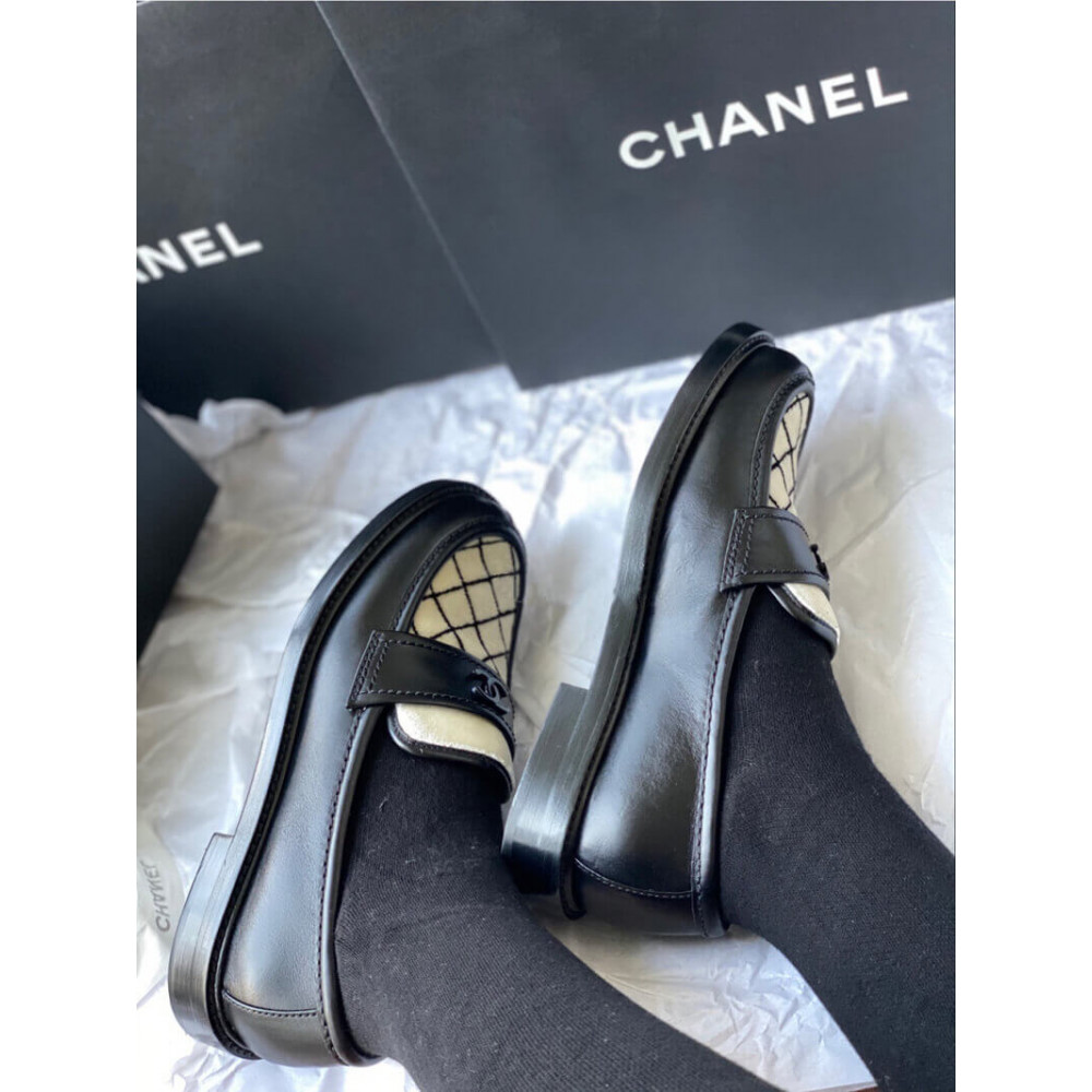 Chanel Black Leather and White Velvet Loafers