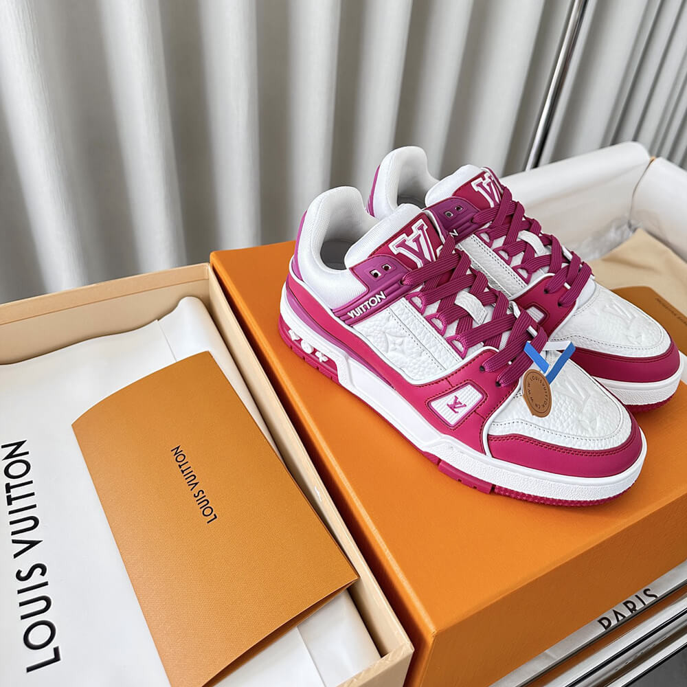 Louis Vuttion LV Trainer Sneaker Fuchsia 1ABOF4