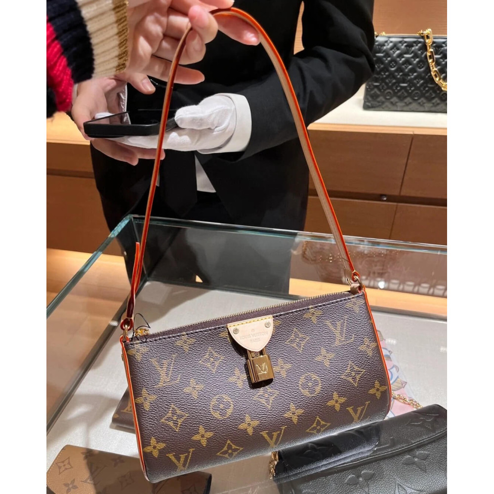 Louis Vuitton Monogram CanvasPochette Tirette M47123