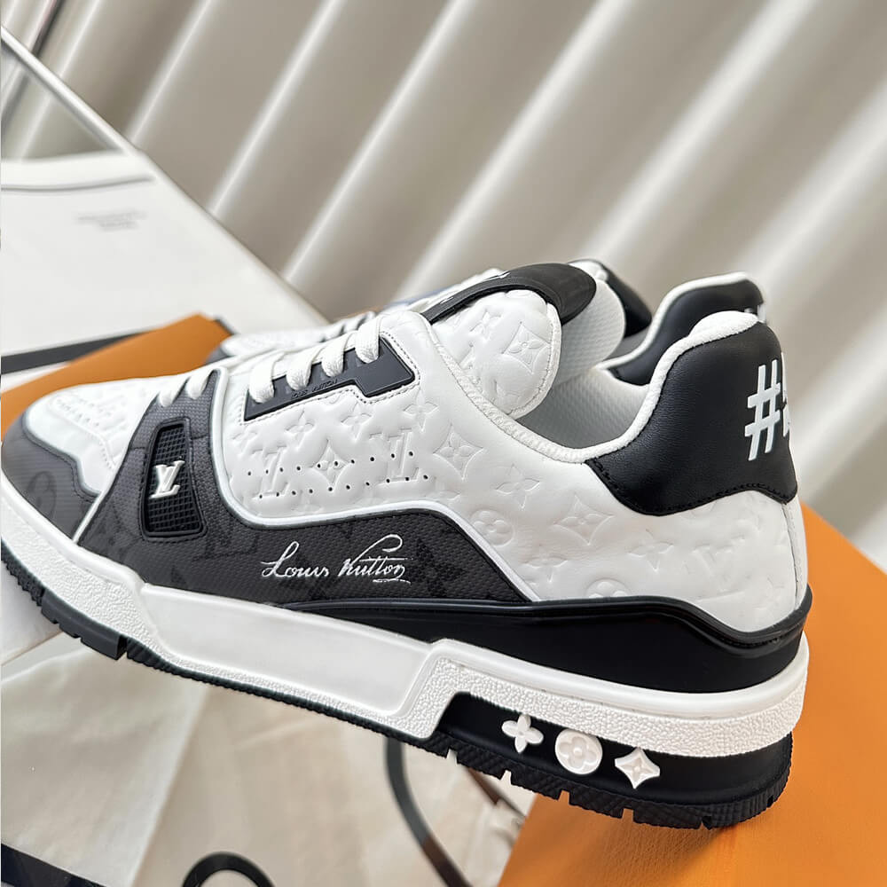 Louis Vuitton LV Trainer Sneaker Black/White 1AANEG