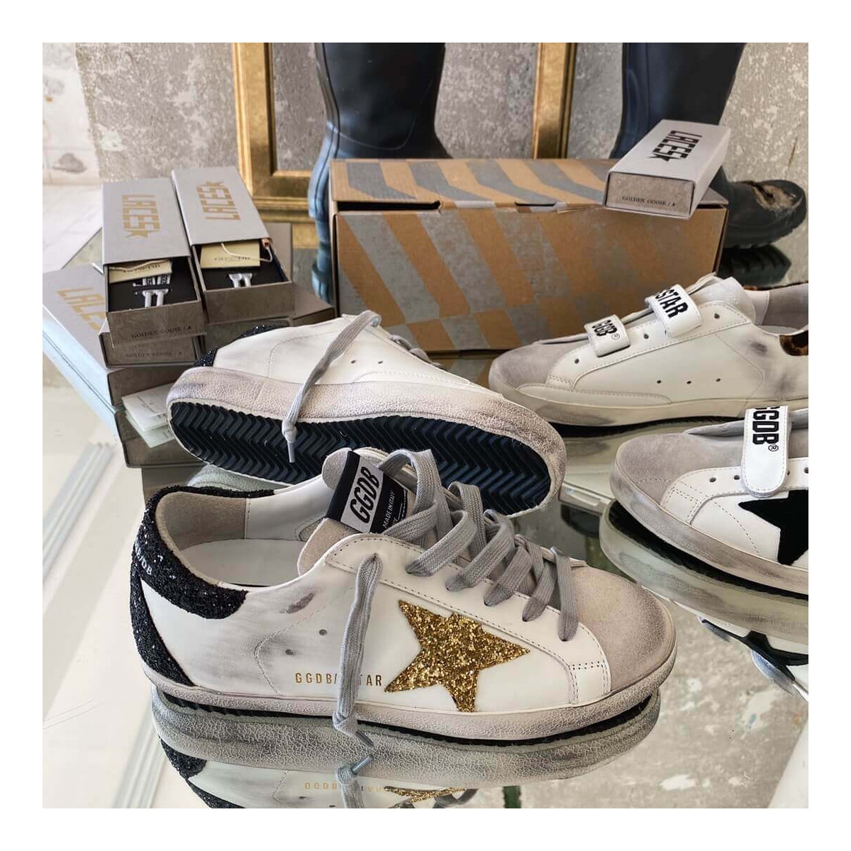 Golden Goose Superstar Sneaker WZ266