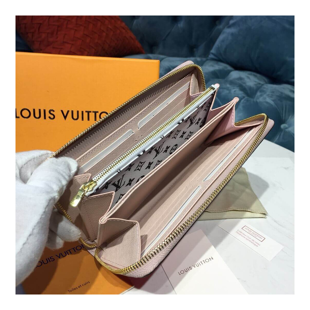 Louis Vuitton Zippy Wallet M67549 M67550