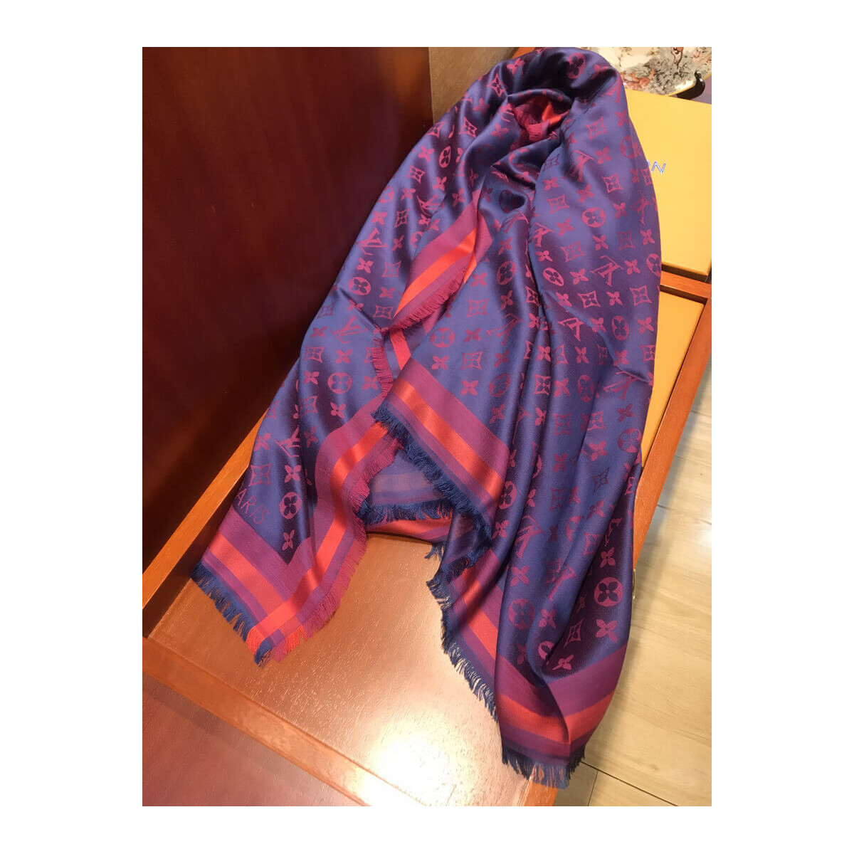 Louis Vuitton Monogram Shine Shawl 3506