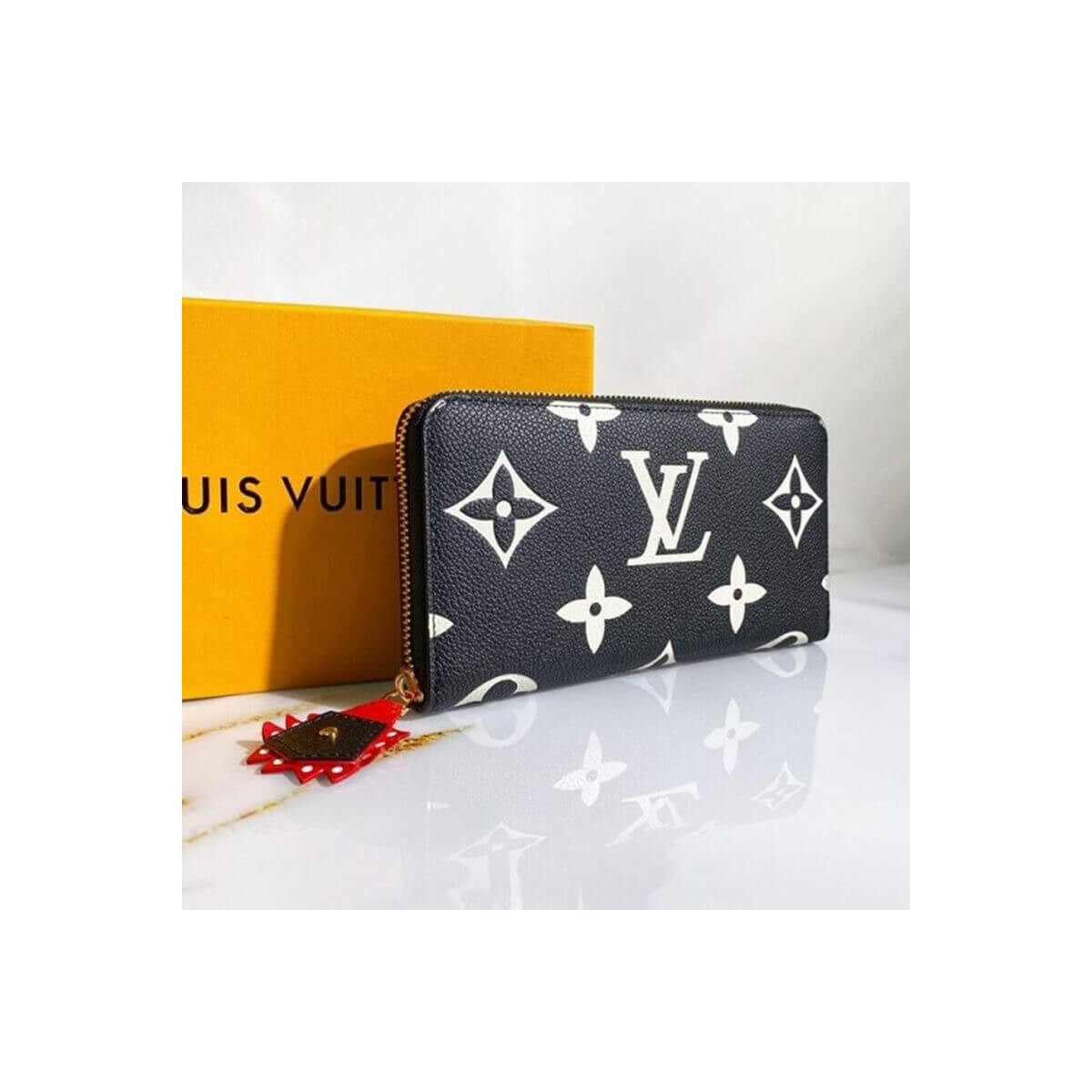 Louis Vuitton LV Crafty Zippy Wallet M69727 M69698