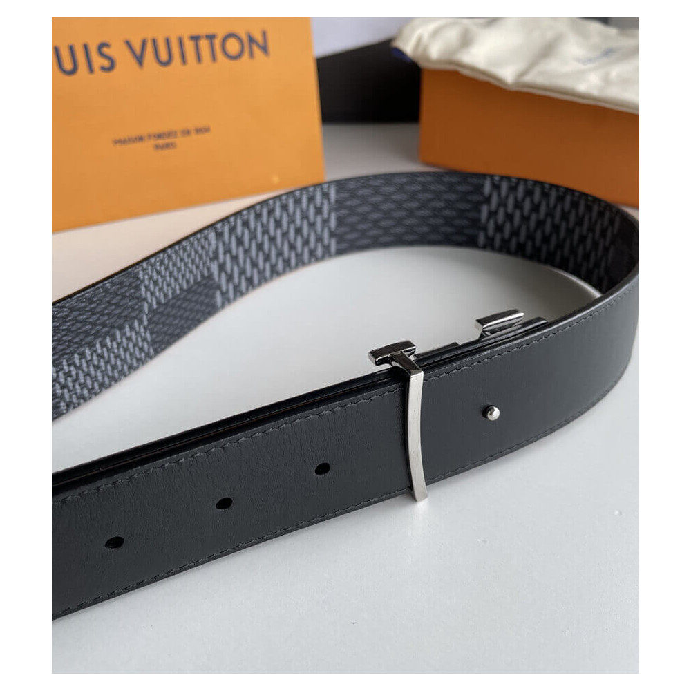 Louis Vuitton LV Initiales 40mm Reversible Belt M0340T