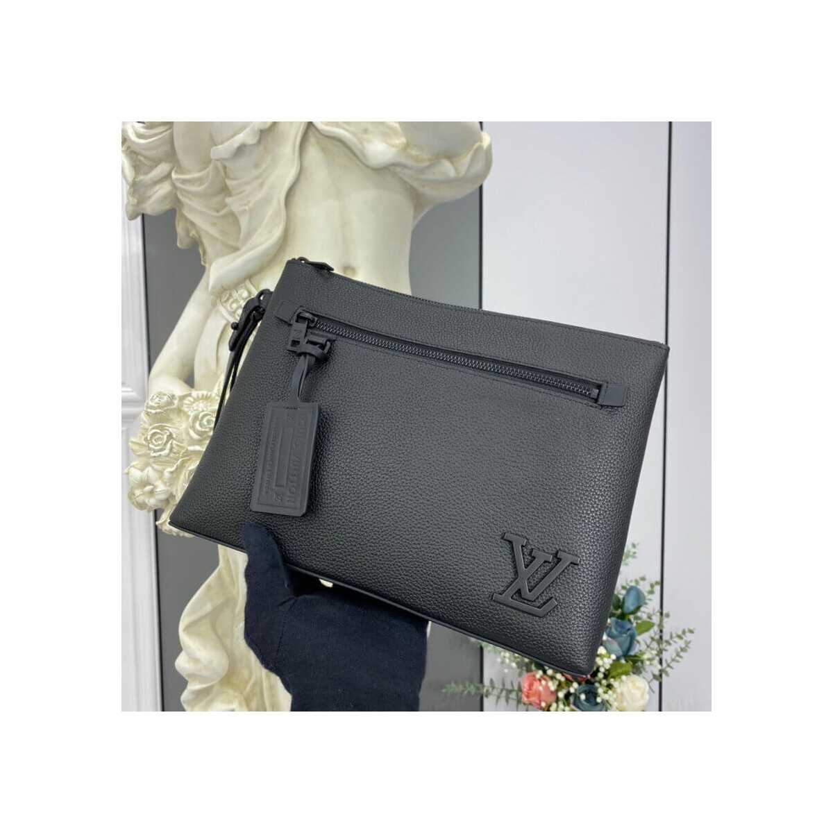 Louis Vuitton Ipad Pouch M69837