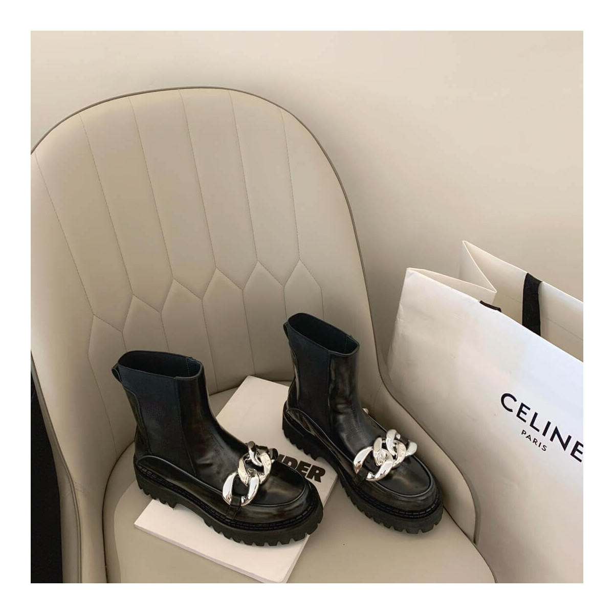 N°21 Chunky Chain-Embellished Ankle Boots Black