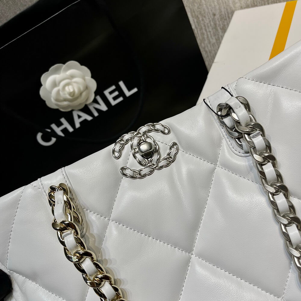 Chanel 19 Shopping Bag Lambskin AS3519