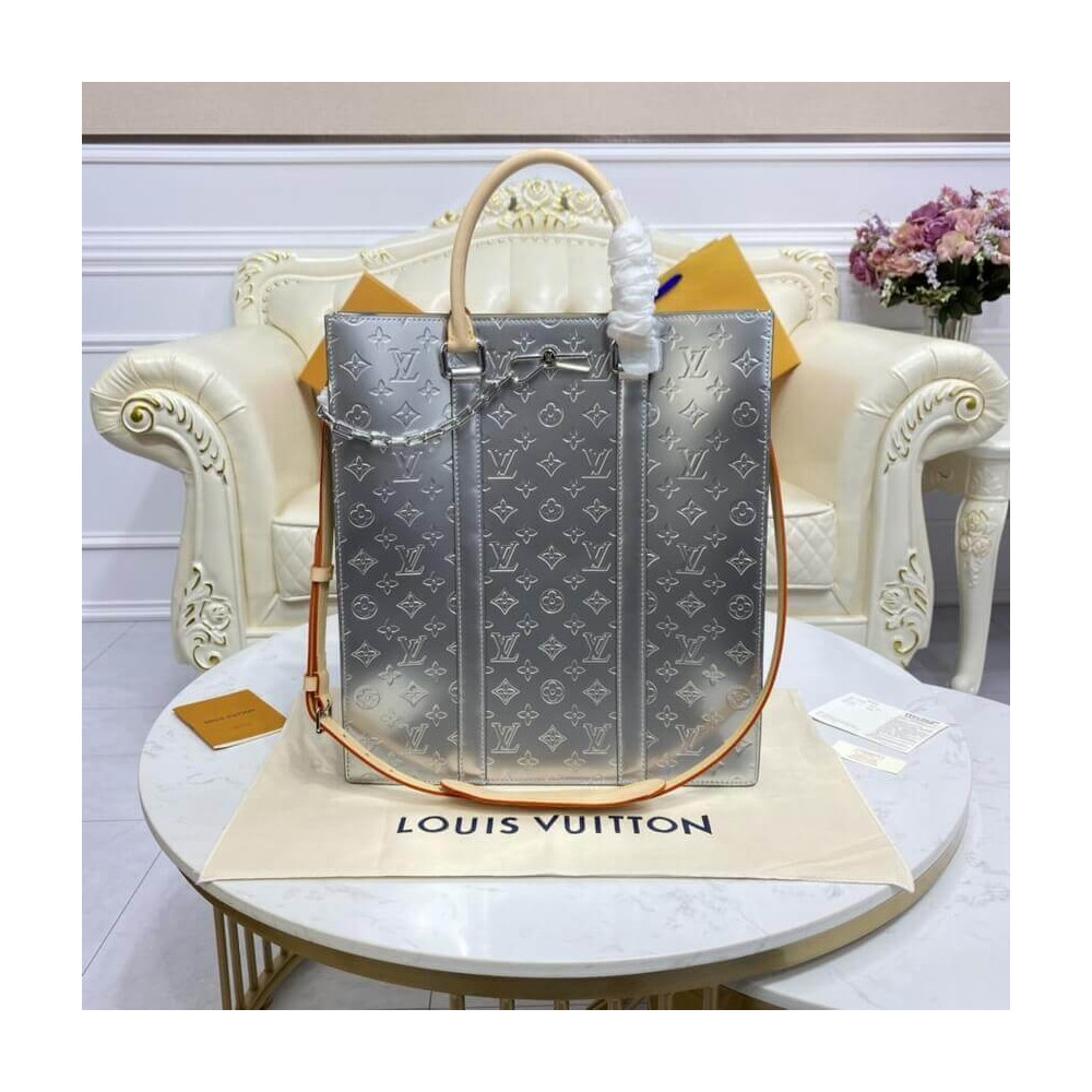 Louis Vuitton Sac Plat Silver M45884