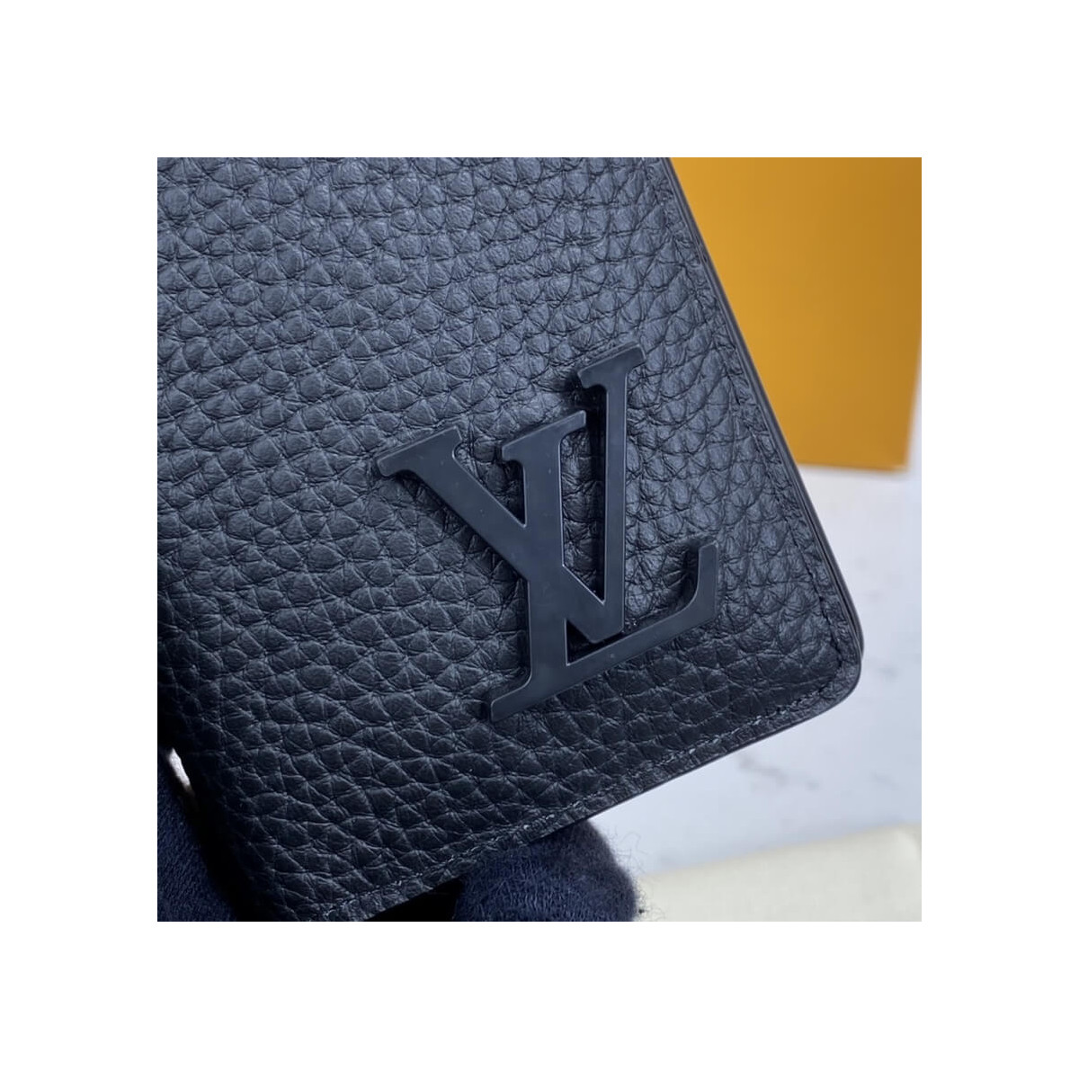 Louis Vuitton Grained Calf Leather Pocket Organizer M69979