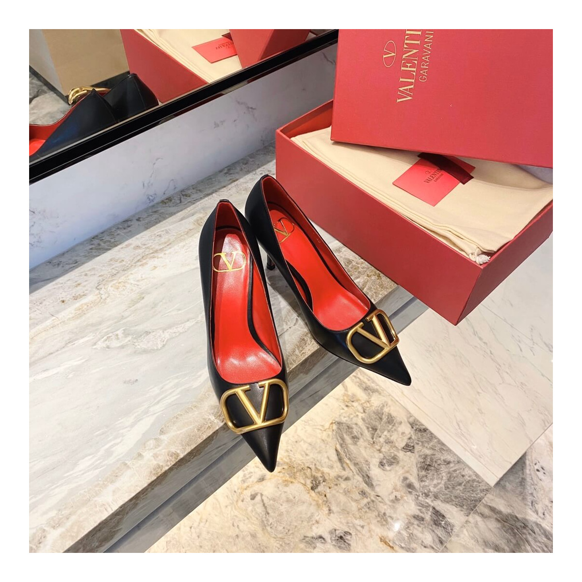 Valentino Garavani Vlogo Calfskin Pump 75mm TW2S0R78