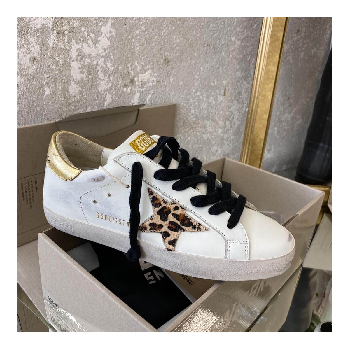 Golden Goose Superstar Sneaker WZ265