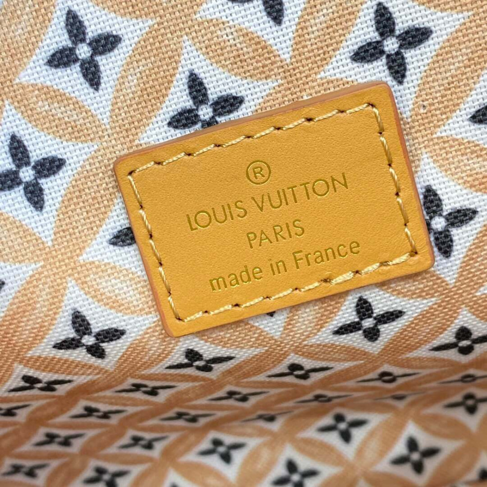 Louis Vuitton Pochette Metis MM M23055