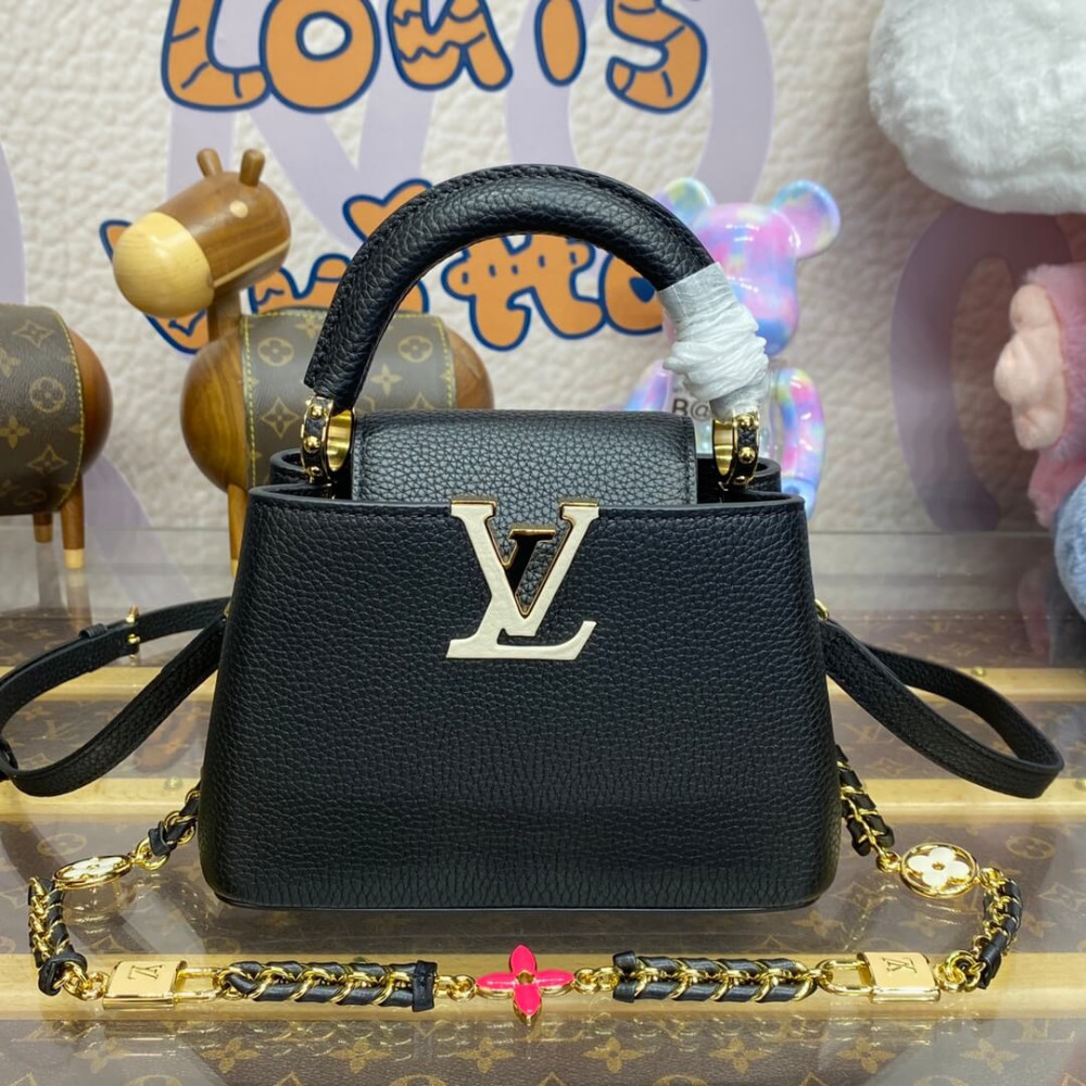 Louis Vuitton Capucines BB Love Lock Taurillon M23950 M24471