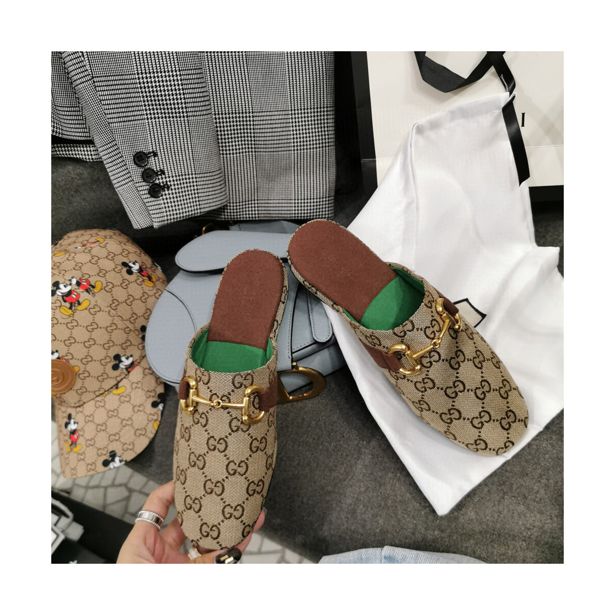 Gucci GG canvas Slipper 604075