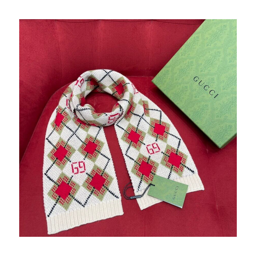 Gucci GG Argyle Wool Scarf 660631