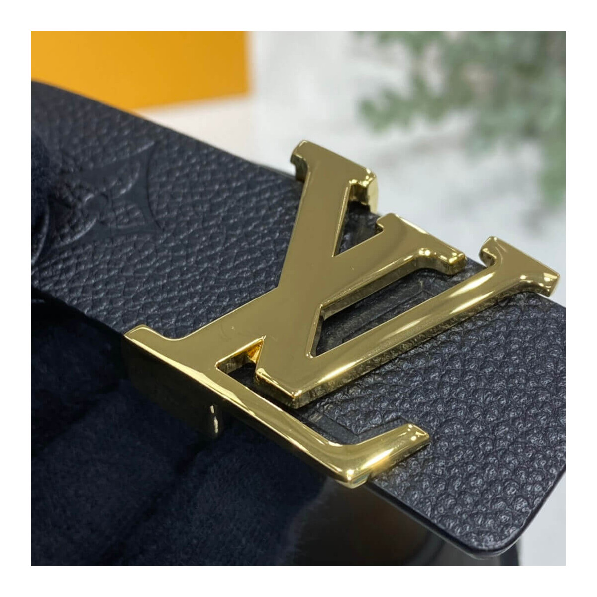 Louis Vuitton LV Iconic 30mm Reversible Belt M0328V