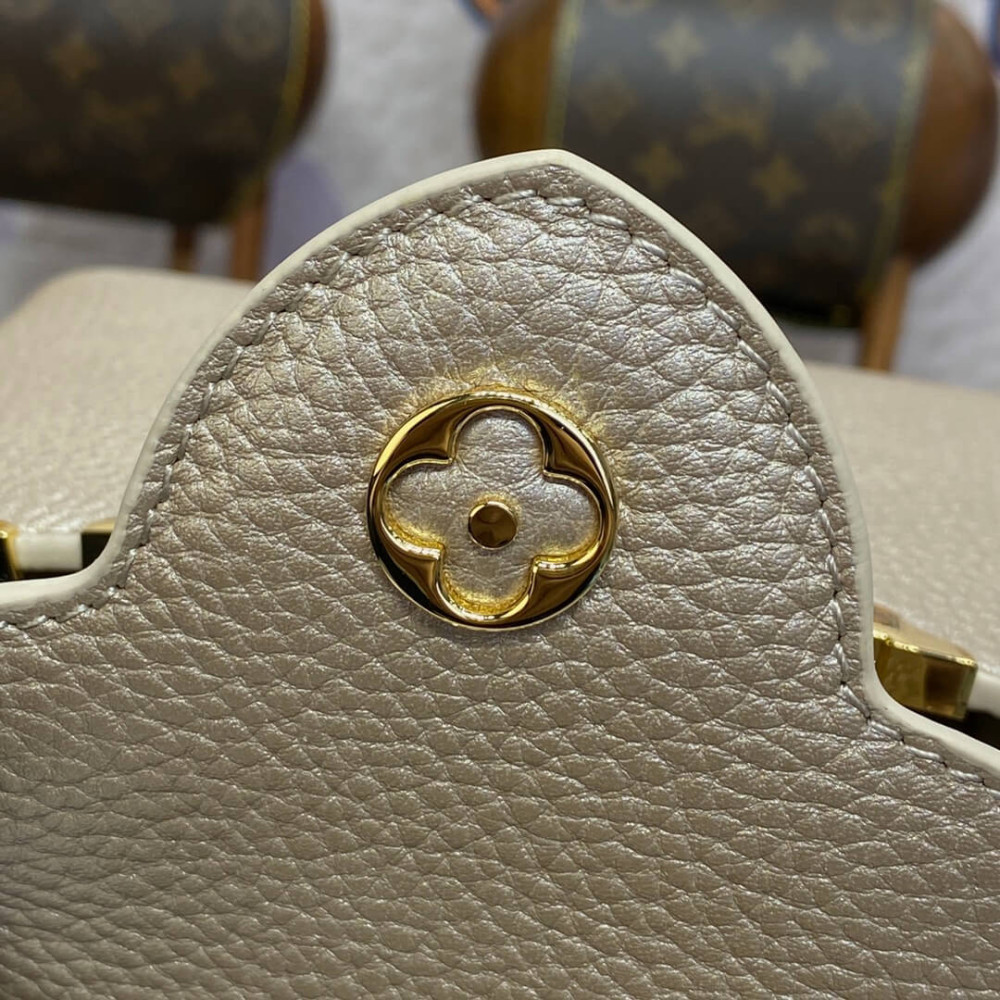 Louis Vuitton Capucines Mini M22436 Golden Champagne