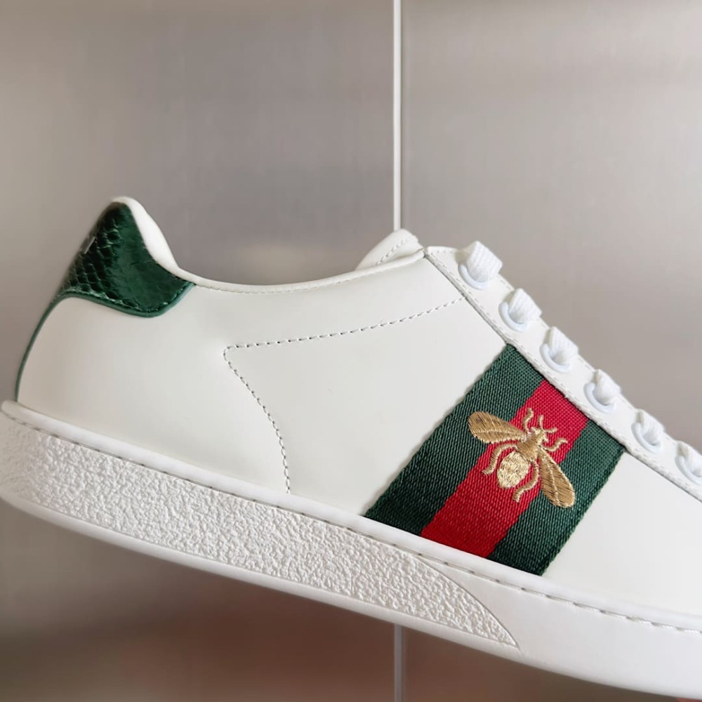 Gucci Ace Sneaker With Bee 431942