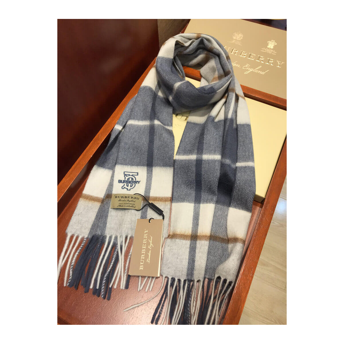 Burberry Unisex Check Wool Scarf 2404