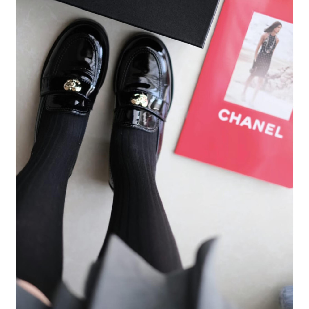 Chanel Patent Calfskin Heart CC 50mm Loafers G39697 Black