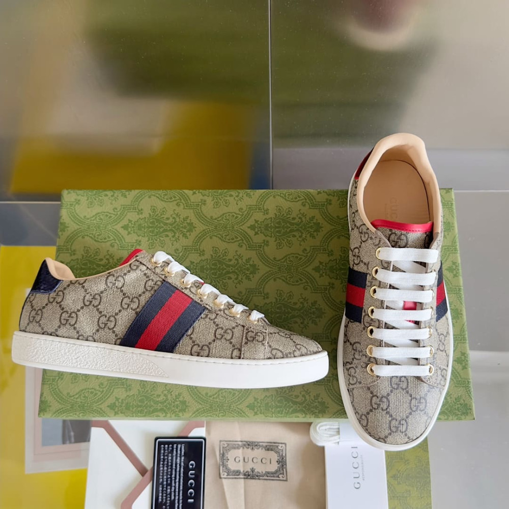 Gucci Beige GG Supreme Ace Sneaker 449410