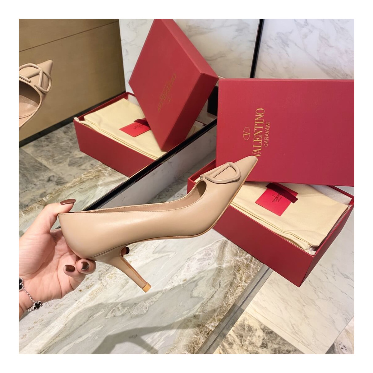 Valentino Garavani Vlogo Calfskin Pump 75mm TW2S0R78