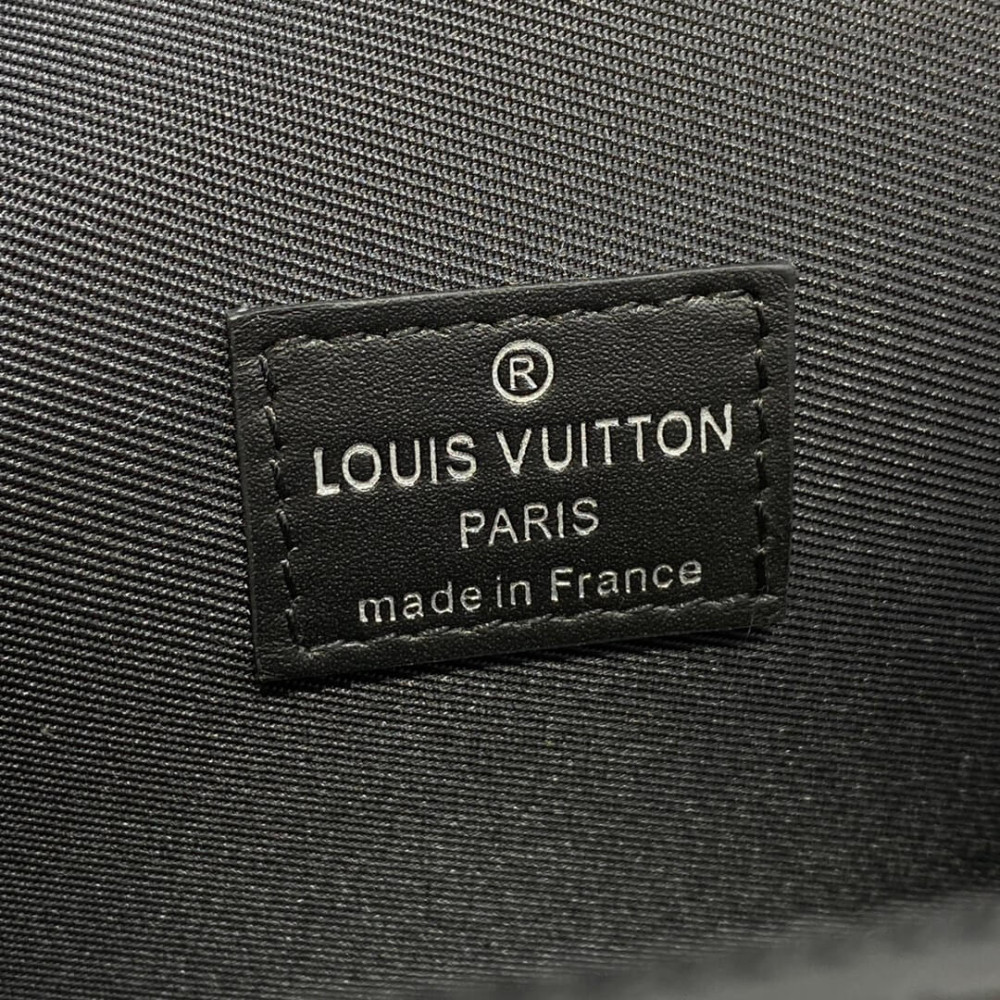 Louis Vuitton Fastline Wearable Wallet M82085 Black