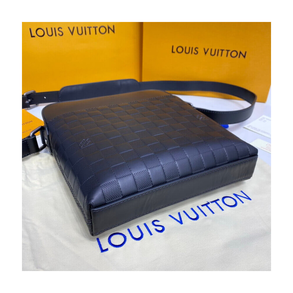 Louis Vuitton Damier Infini Leather District Pochette N23355