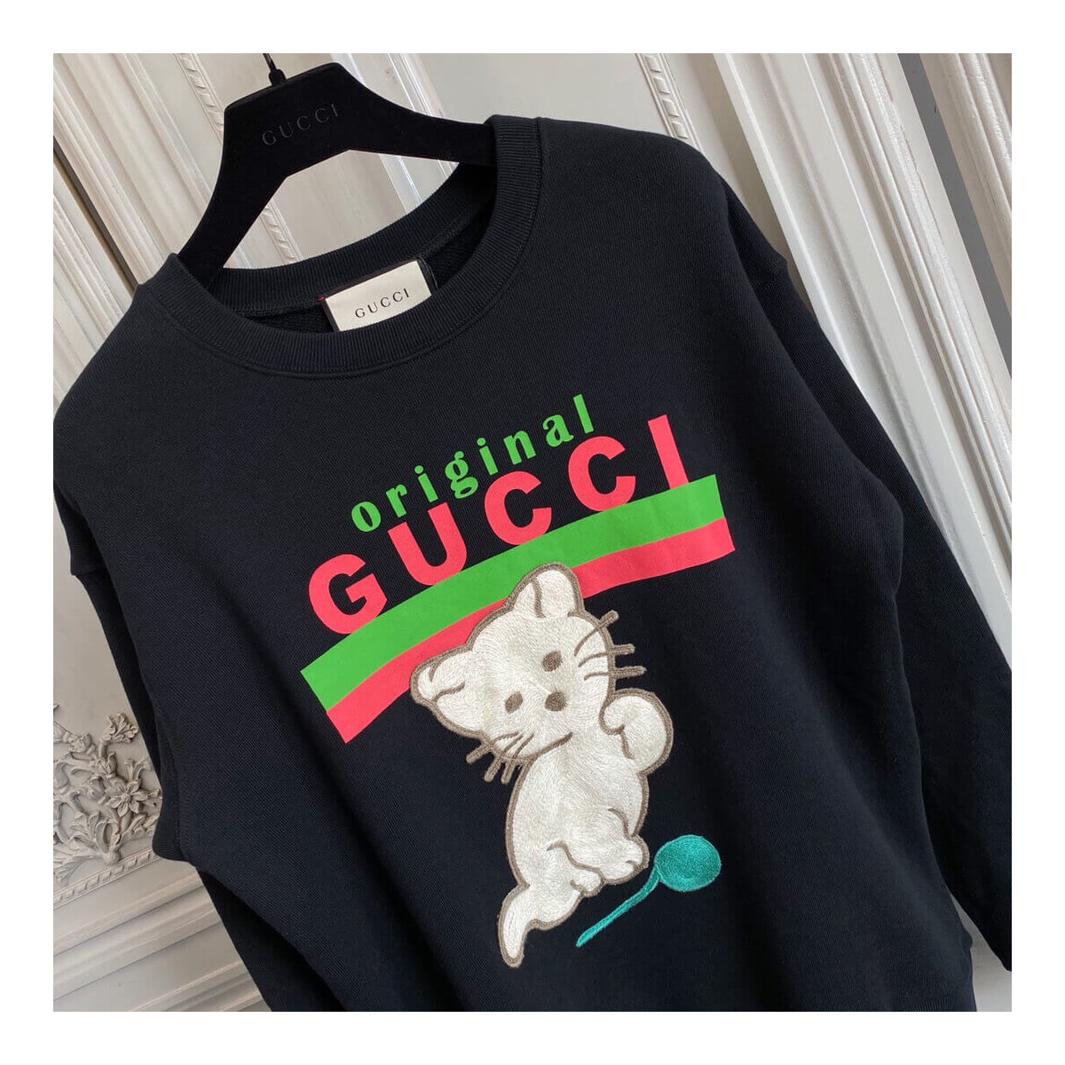 Gucci Embroidered Cat Logo Sweatshirt 617964