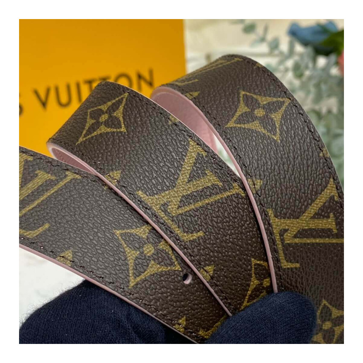 Louis Vuitton LV Initiales 30mm Reversible Belt M0317W