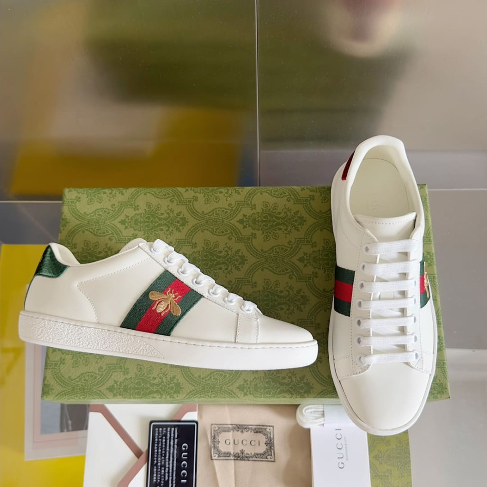 Gucci Ace Sneaker With Bee 431942