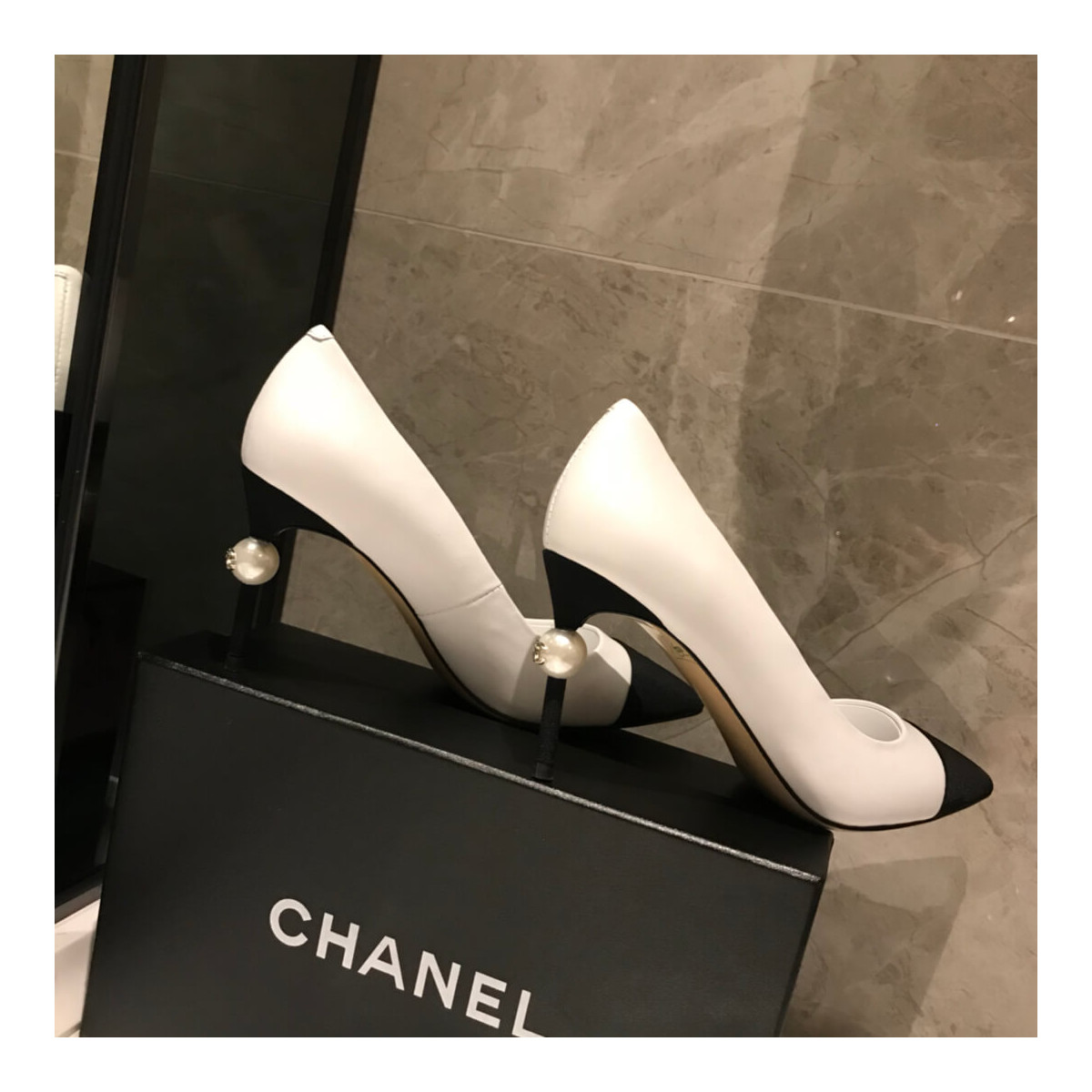 Chanel Calfskin &amp; Velvet Pump With Pearl G178144