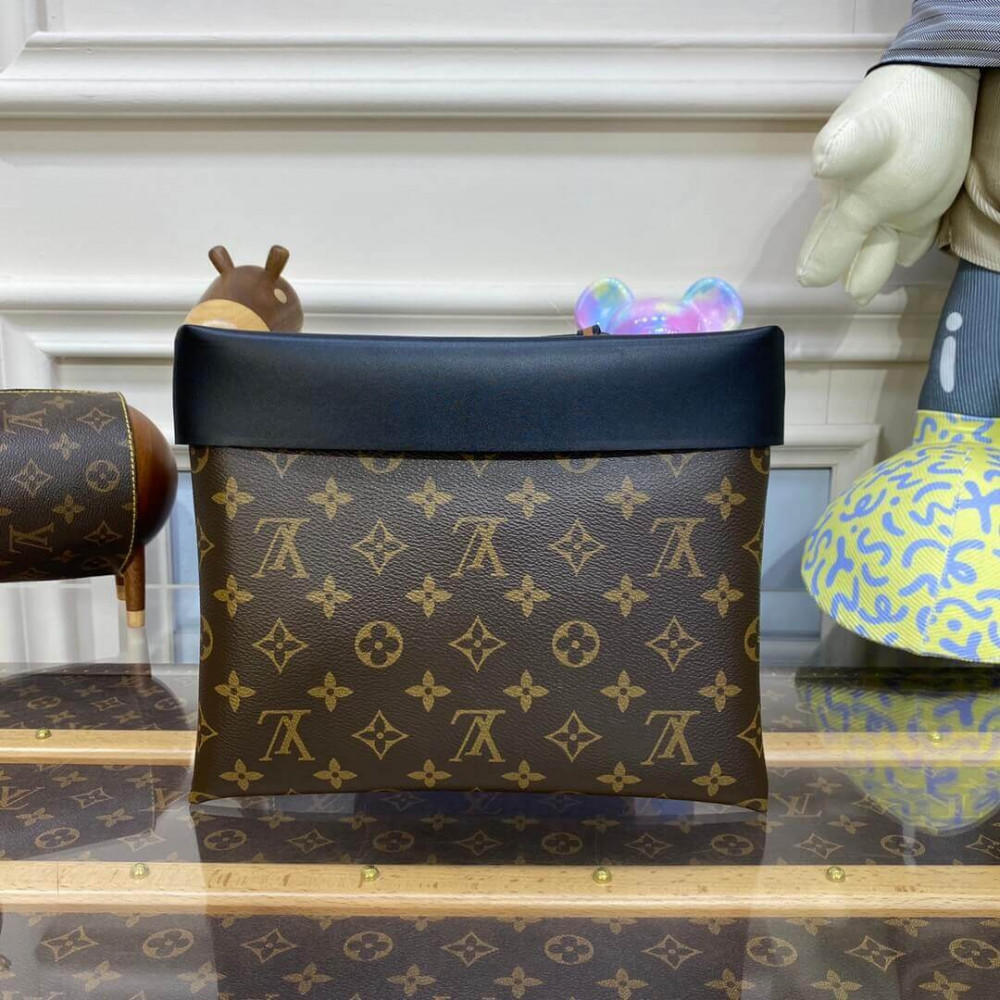 Louis Vuitton Monogram Canvas Pochette Tuileries M64034