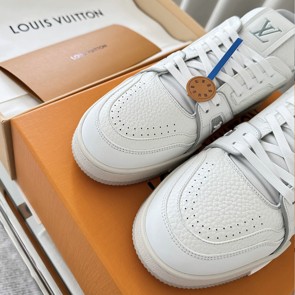 Louis Vuttion LV Trainer Sneaker White 1A8WAR