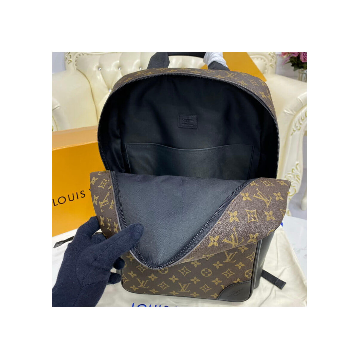 Louis Vuitton Dean Backpack M45335