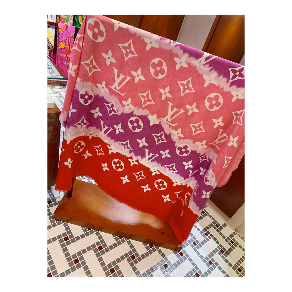 Louis Vuitton LV Escale Monogram Shawl M76087 M76088 M76086