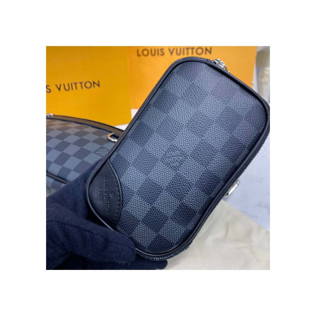 Louis Vuitton Scott Messenger N50018