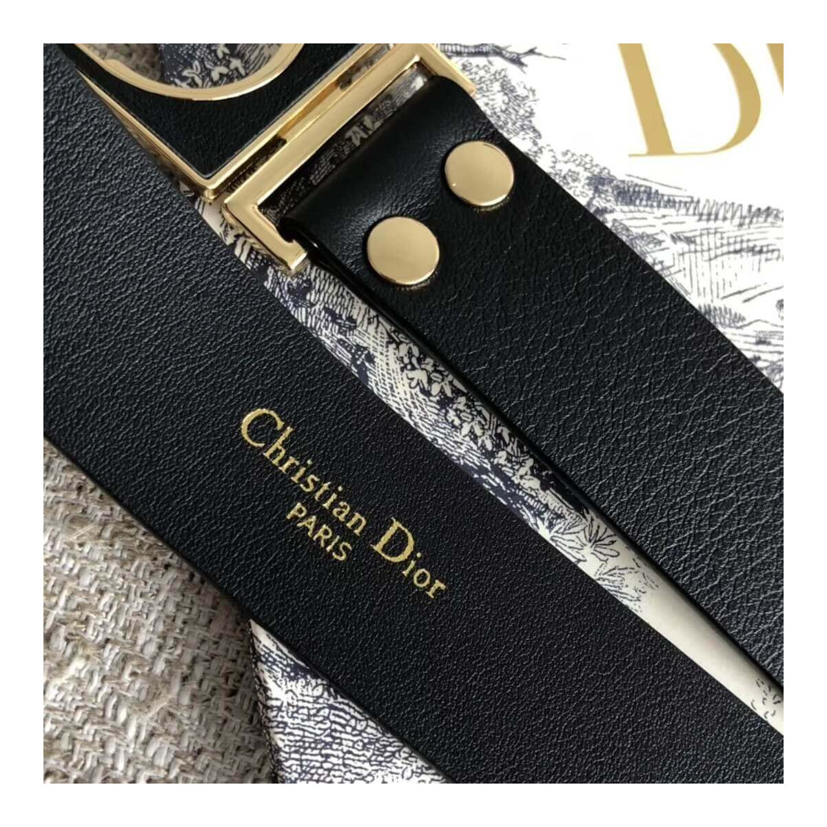 Christian Dior 30 Montaigne in Smooth Calfskin 30mm B0078