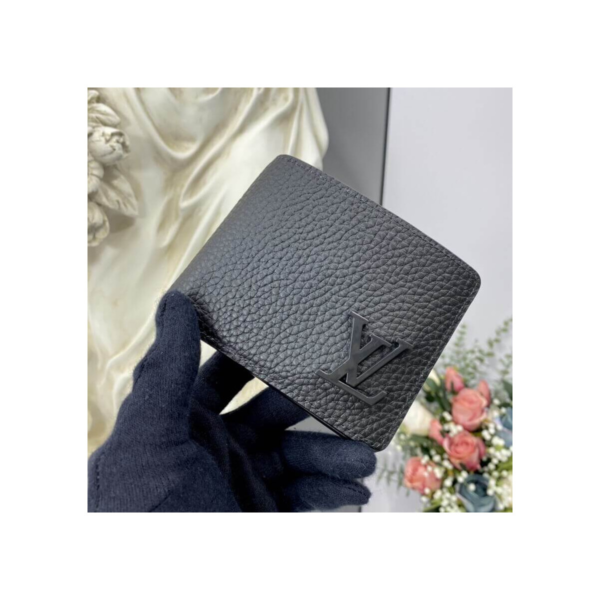 Louis Vuitton Grained Calf Leather Multiple Wallet M69829