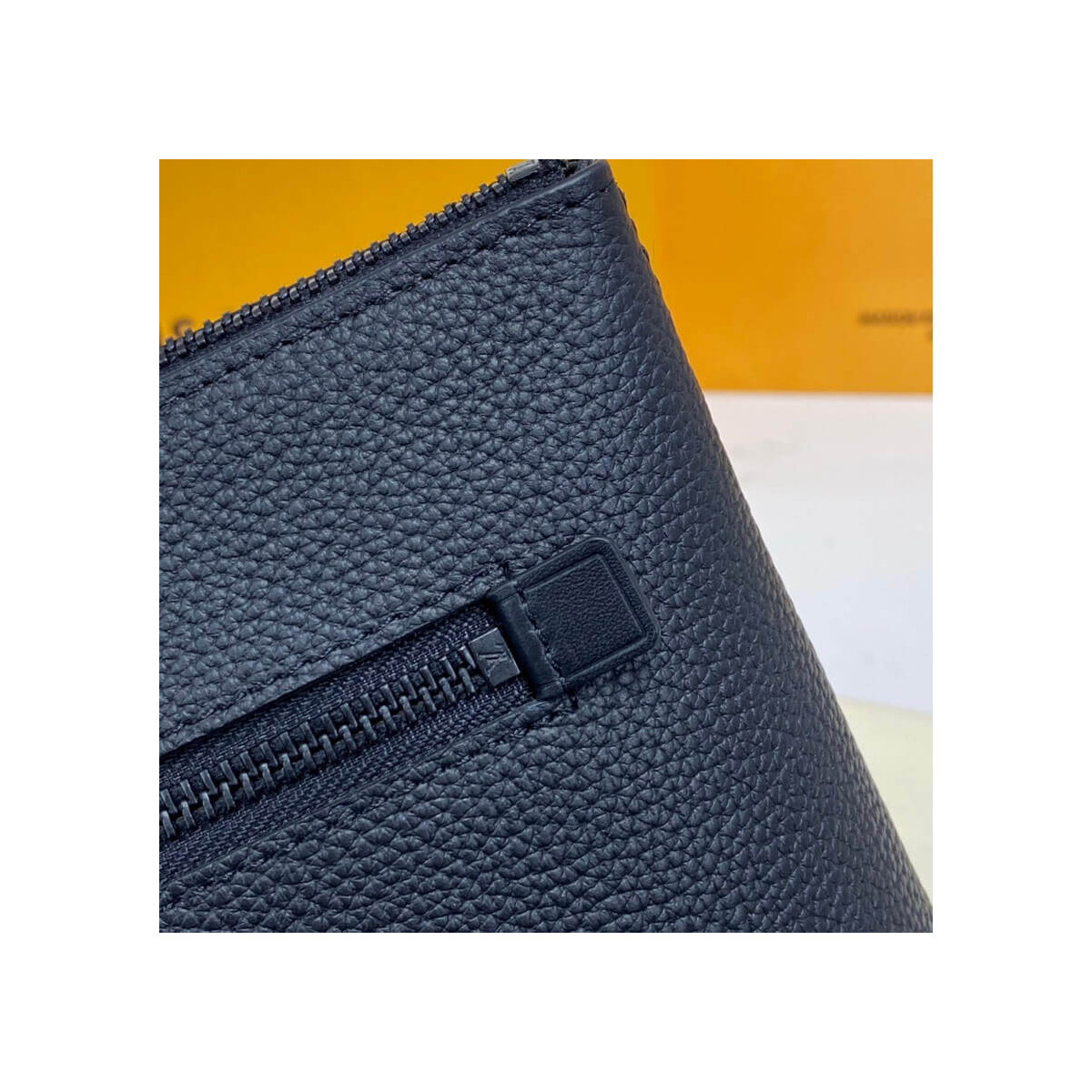 Louis Vuitton Ipad Pouch M69837