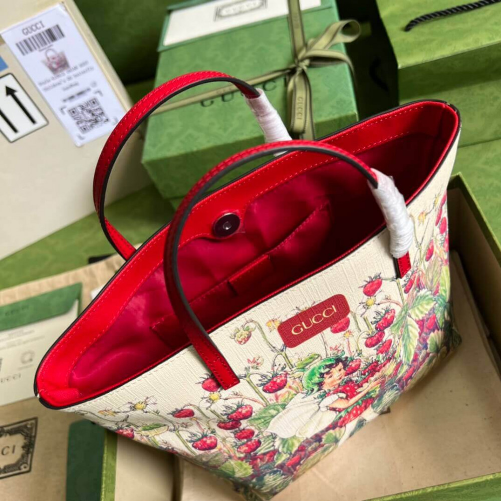 Gucci Children&#039;s GG Supreme Tote With Strawberry Fairy Print 410812