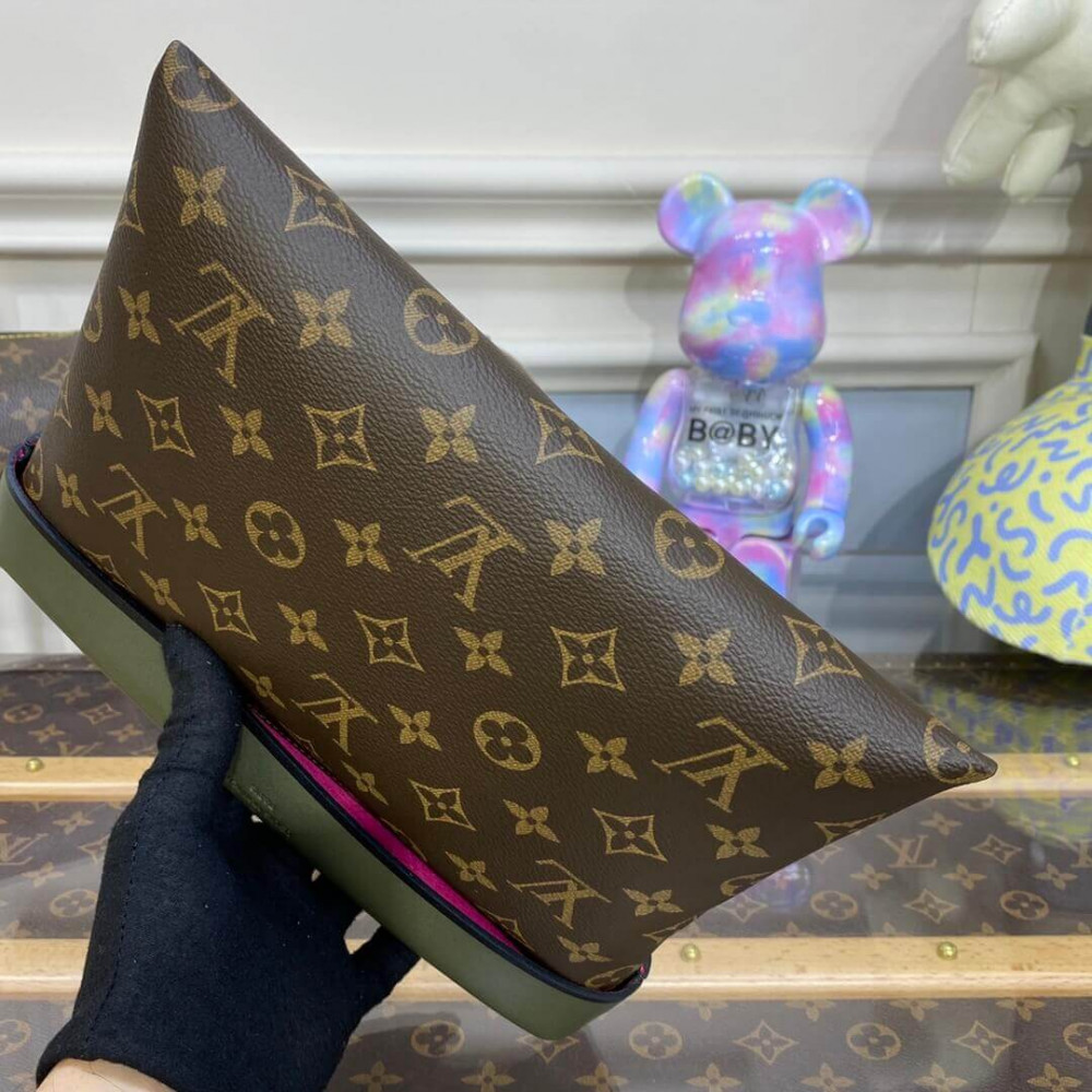 Louis Vuitton Monogram Canvas Pochette Tuileries M64034