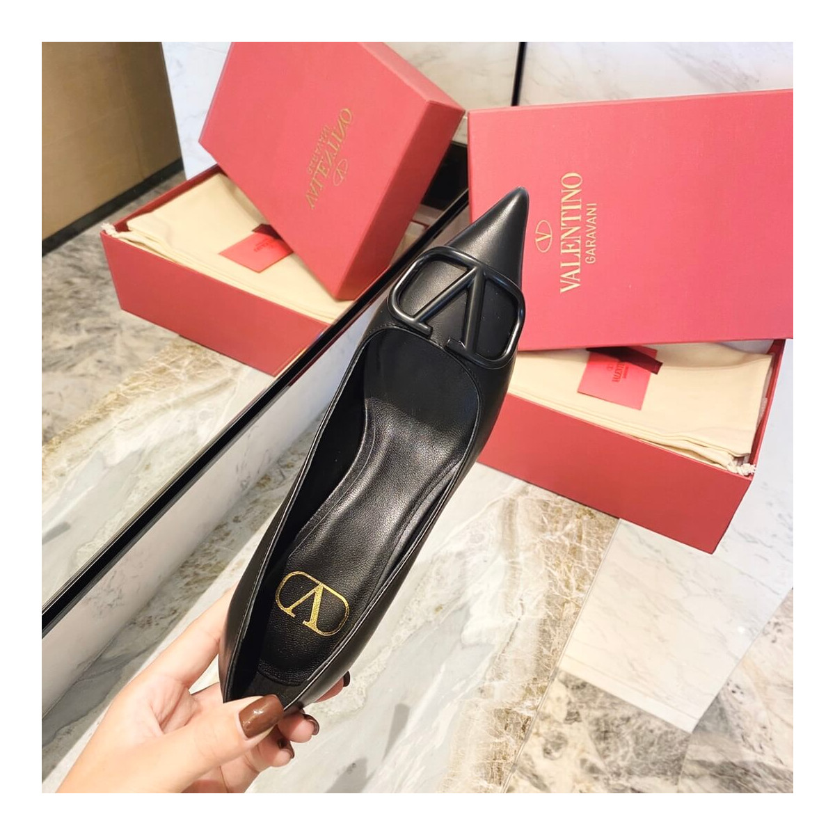 Valentino Garavani Vlogo Calfskin Pump 75mm TW2S0R78