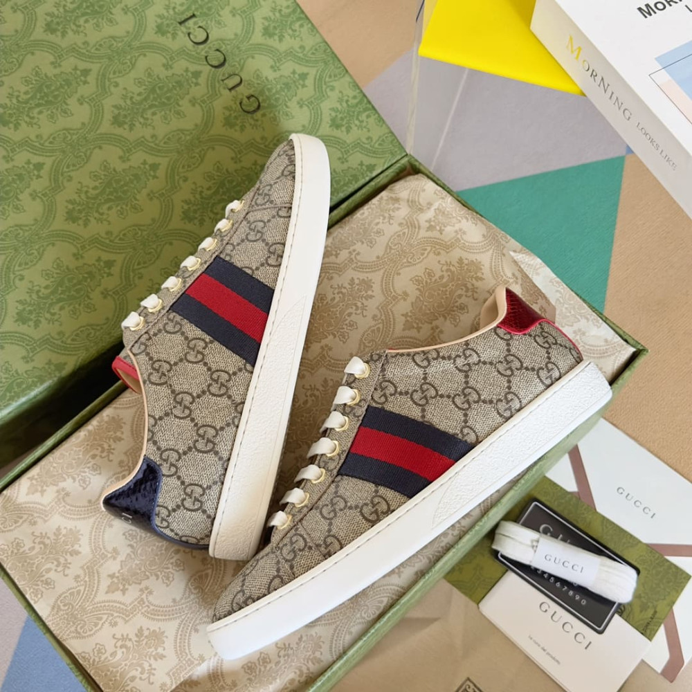 Gucci Beige GG Supreme Ace Sneaker 449410