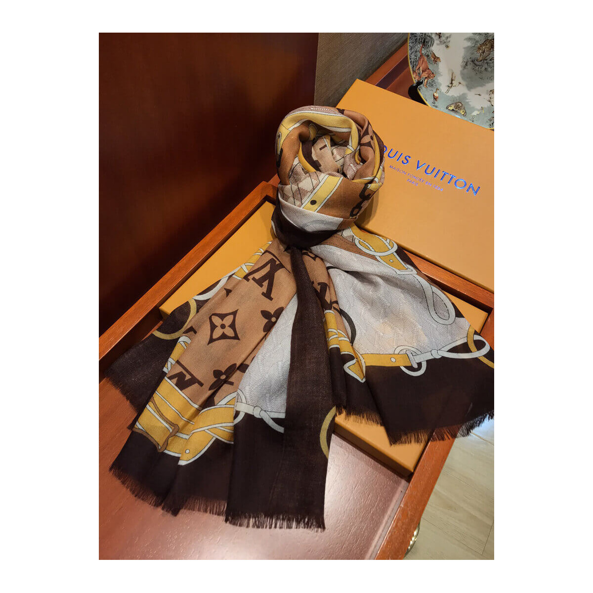 Louis Vuitton Monogram Classic Scarf 2453