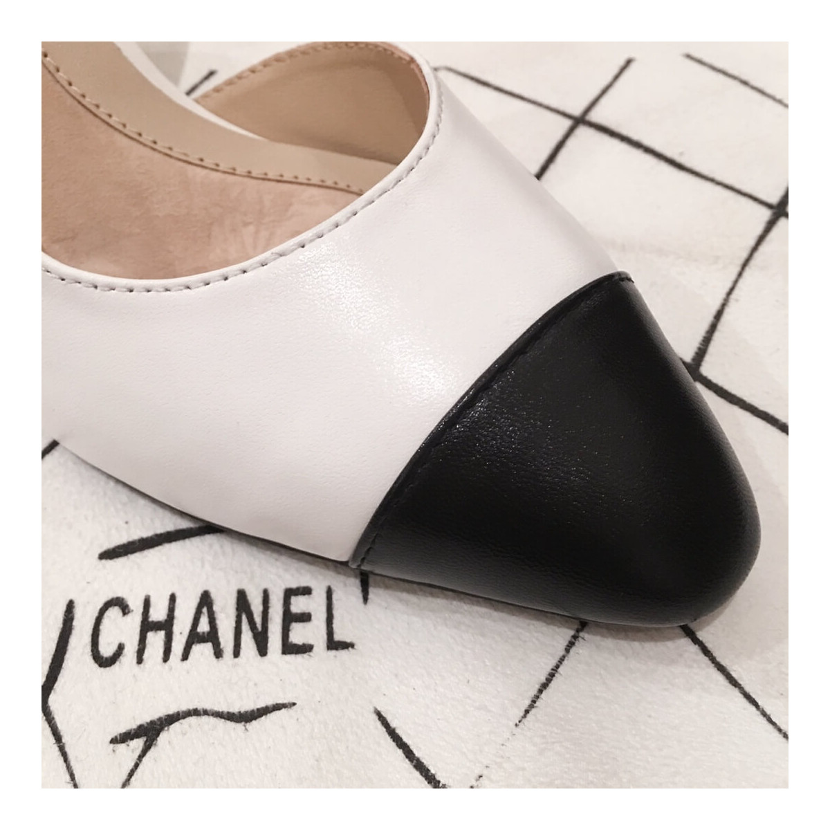 Chanel CC Cap Toe Leather Pearl Heel Slingback Pumps G31318