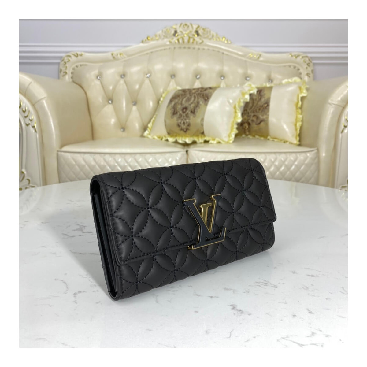 Louis Vuitton Capucines Wallet M68590